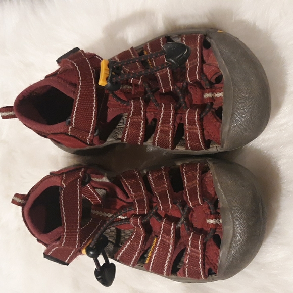 Kids Keens - Picture 2 of 5